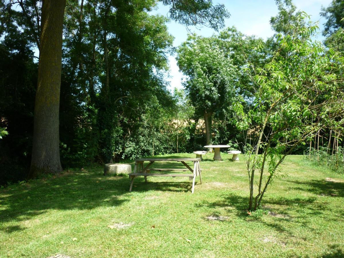 Le Logis De Faugerit Bed & Breakfast Frontenay-Rohan-Rohan Bagian luar foto
