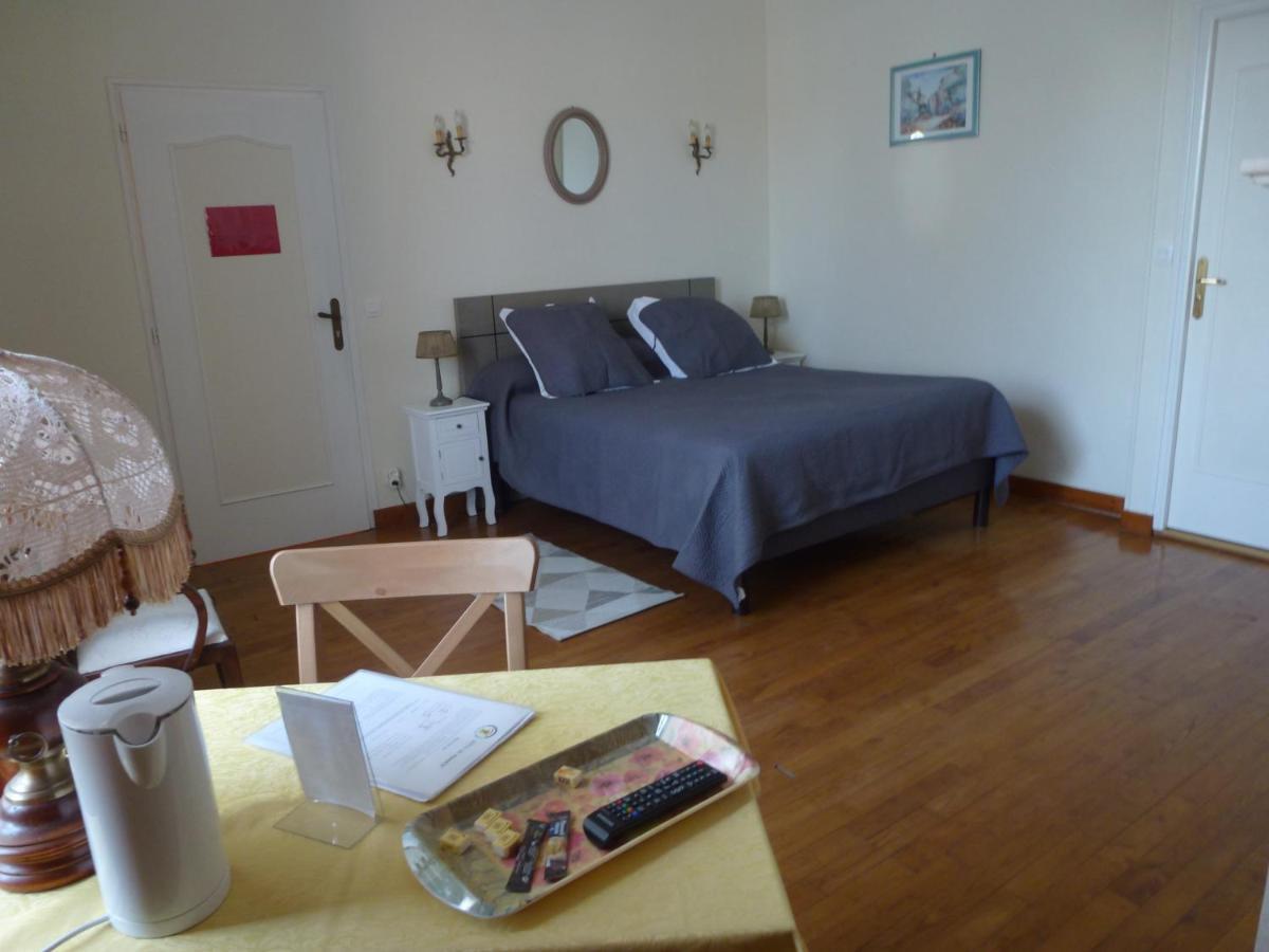 Le Logis De Faugerit Bed & Breakfast Frontenay-Rohan-Rohan Bagian luar foto