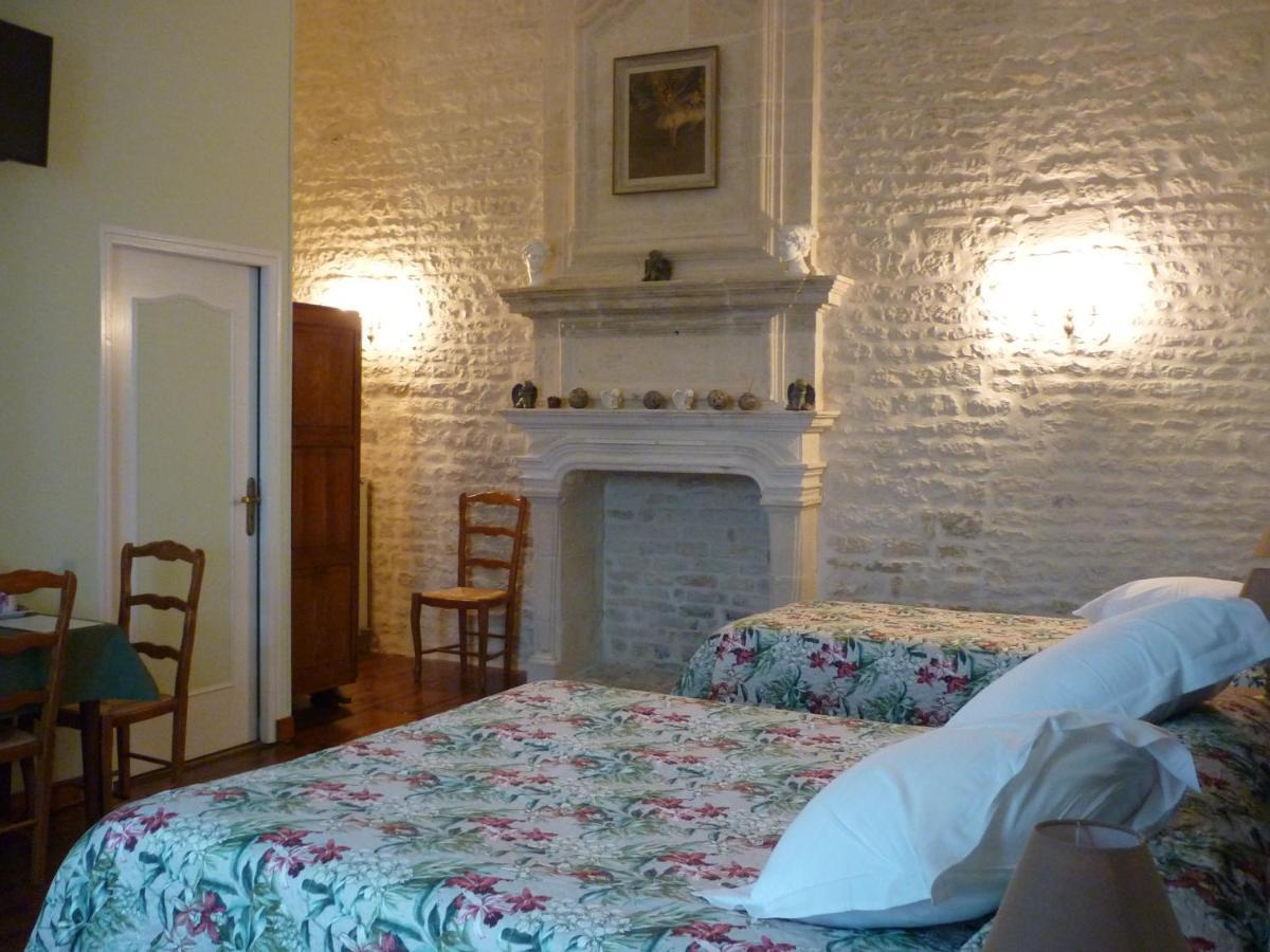 Le Logis De Faugerit Bed & Breakfast Frontenay-Rohan-Rohan Bagian luar foto