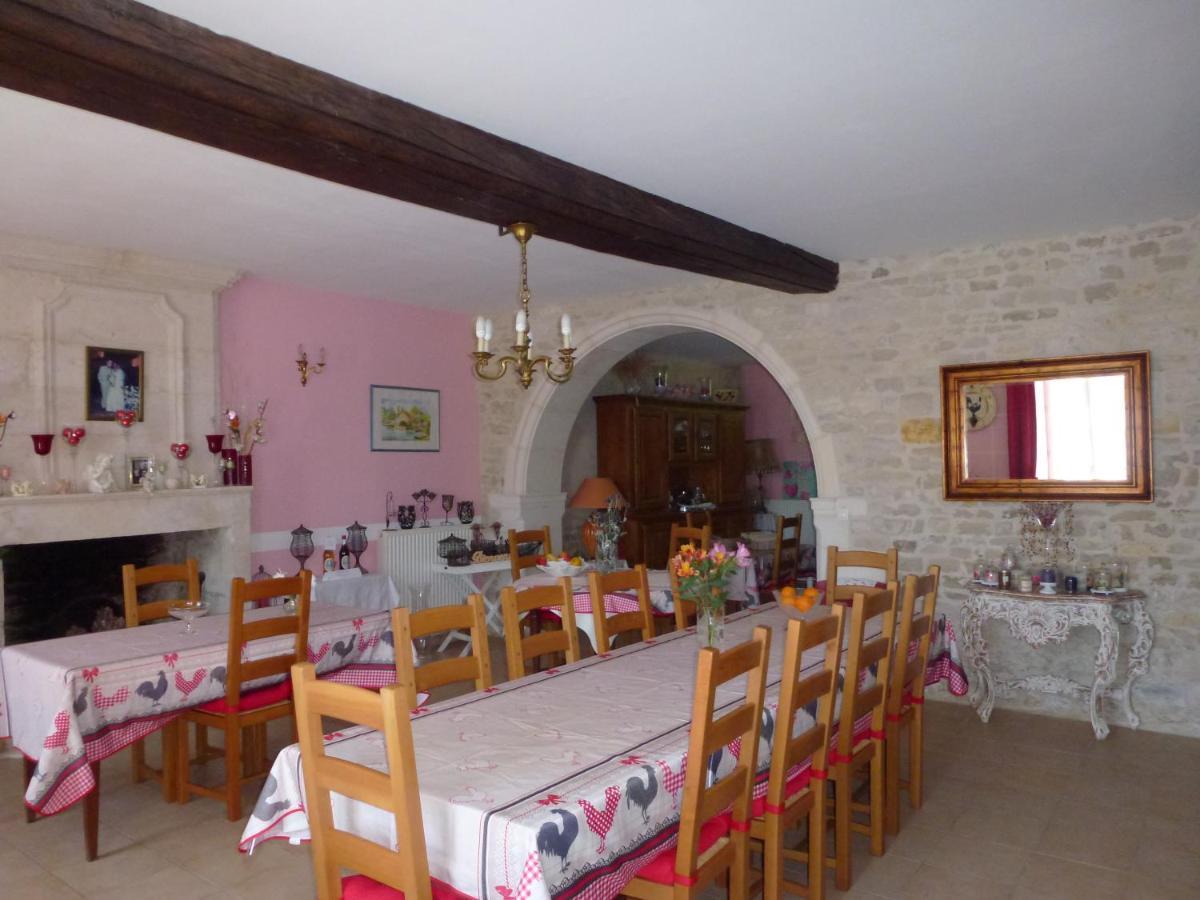 Le Logis De Faugerit Bed & Breakfast Frontenay-Rohan-Rohan Bagian luar foto